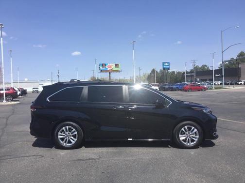 2024 Toyota Sienna XLE 7 Passenger