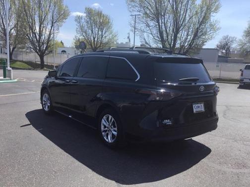 2024 Toyota Sienna XLE 7 Passenger