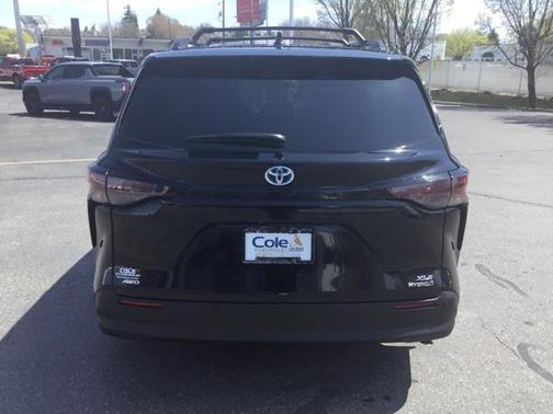 2024 Toyota Sienna XLE 7 Passenger