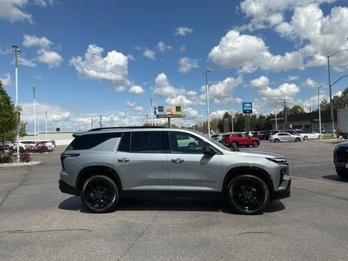 Sterling Gray Metallic 2026 Chevrolet Traverse RS