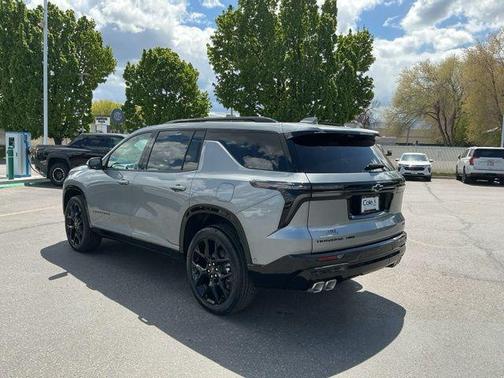 Sterling Gray Metallic 2026 Chevrolet Traverse RS