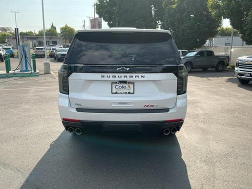 2025 Chevrolet Suburban RST