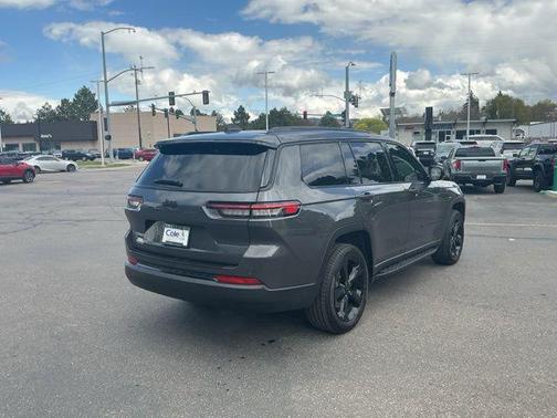 Baltic Gray Metallic Clearcoat 2023 Jeep Grand Cherokee L Altitude