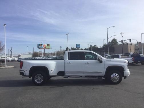 2025 Chevrolet Silverado 3500 High Country