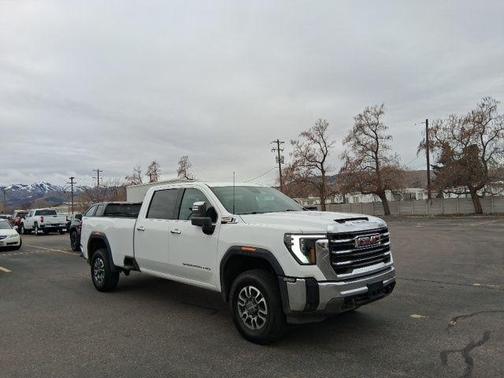 2025 GMC Sierra 3500 SLT