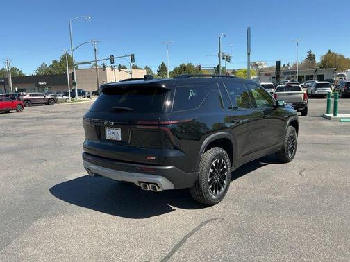 Mosaic Black Metallic 2026 Chevrolet Traverse AWD Z71