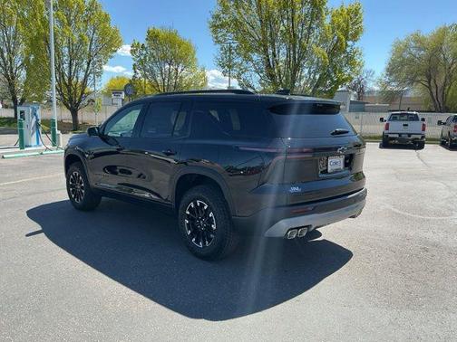 Mosaic Black Metallic 2026 Chevrolet Traverse AWD Z71