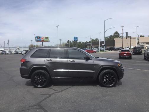 2021 Jeep Grand Cherokee Laredo