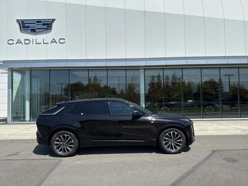 2025 Cadillac LYRIQ Sport w/1SJ