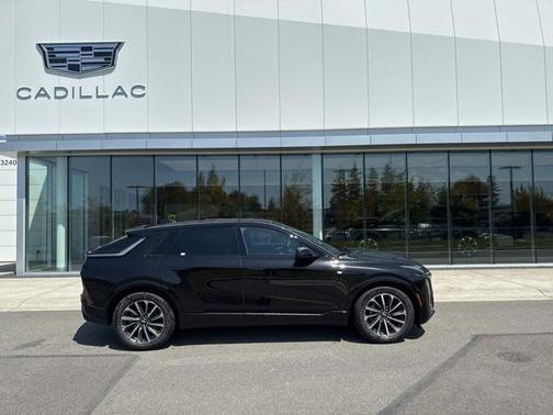 2025 Cadillac LYRIQ Sport