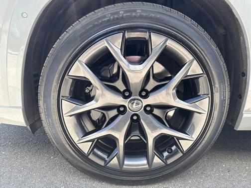 2024 Lexus TX 500h F SPORT Premium
