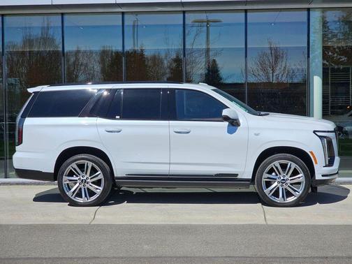 Vibrant White Tricoat 2026 Cadillac Escalade Sport