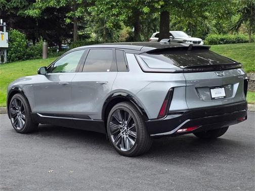 2025 Cadillac LYRIQ Sport
