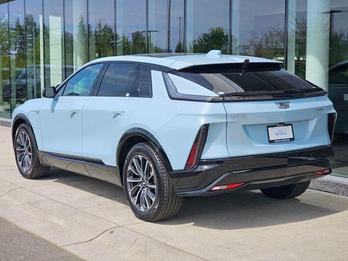 Nimbus Metallic 2026 Cadillac LYRIQ Sport