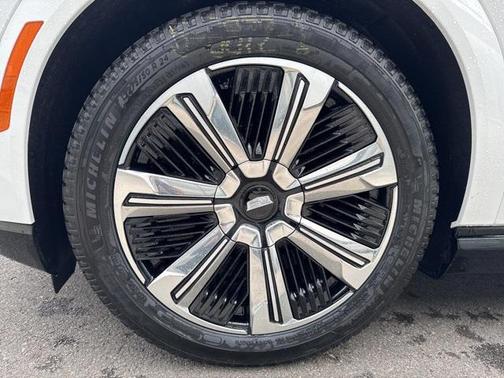 2025 Cadillac Escalade Luxury