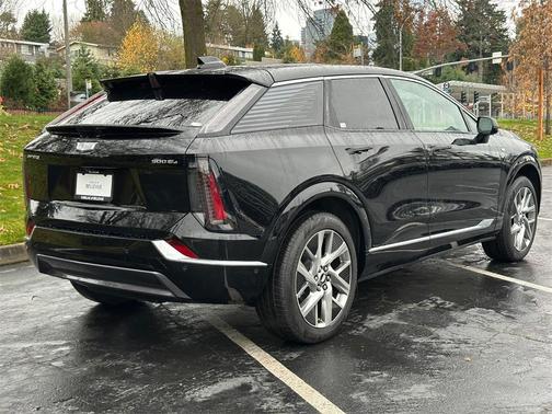 2025 Cadillac OPTIQ Luxury 2 AWD