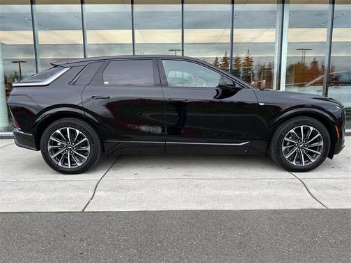 2025 Cadillac LYRIQ Sport