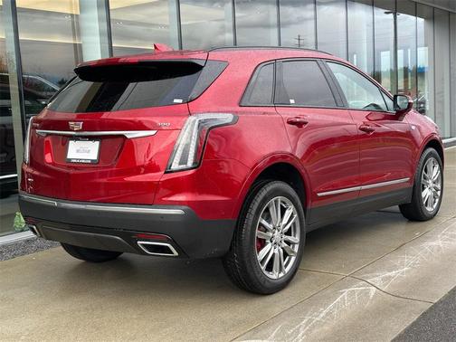 2025 Cadillac XT5 Sport