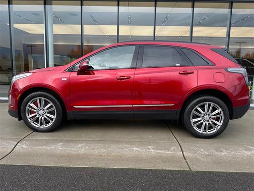 2025 Cadillac XT5 Sport