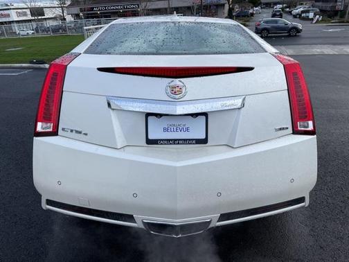 White Diamond Clearcoat 2011 Cadillac CTS Premium