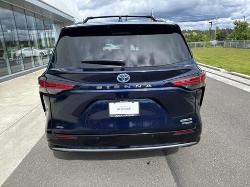 2024 Toyota Sienna Limited 7-Passenger