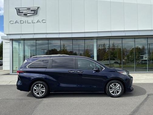 2024 Toyota Sienna Limited 7-Passenger