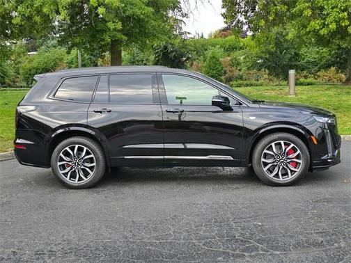 2025 Cadillac XT6 Sport AWD