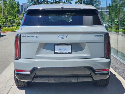 Luna Metallic 2026 Cadillac Escalade IQ Luxury