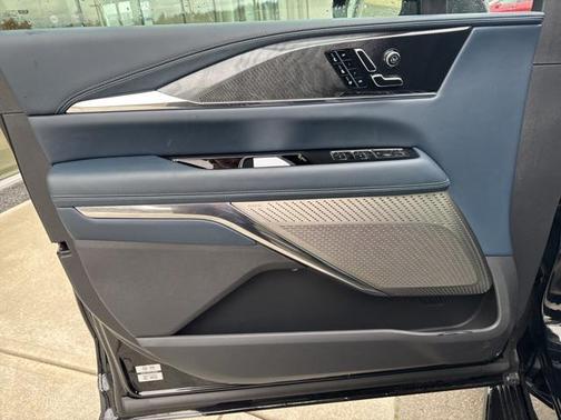 2025 Cadillac Escalade Luxury