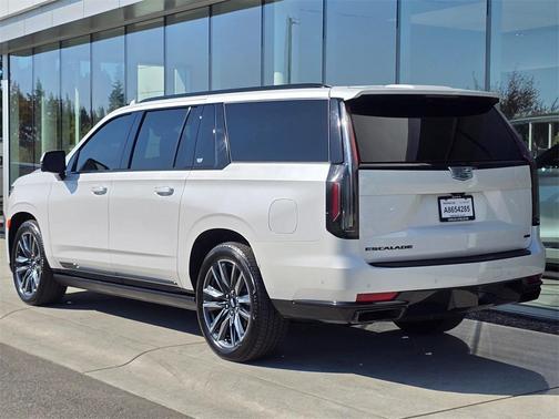 2023 Cadillac Escalade ESV Sport