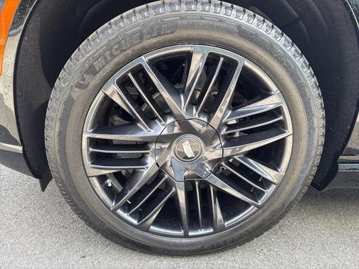 2025 Cadillac Escalade IQ Sport 2