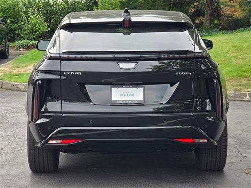 2025 Cadillac LYRIQ Sport