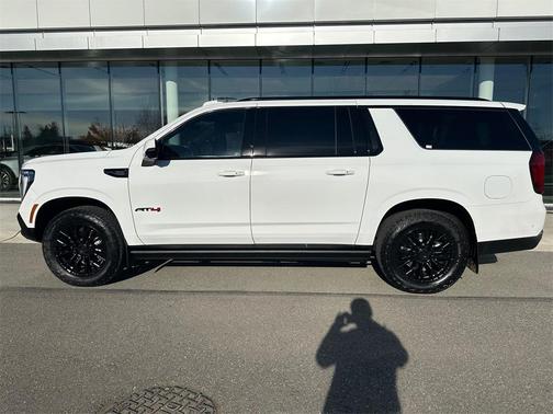 2025 GMC Yukon XL 4WD AT4 Ultimate