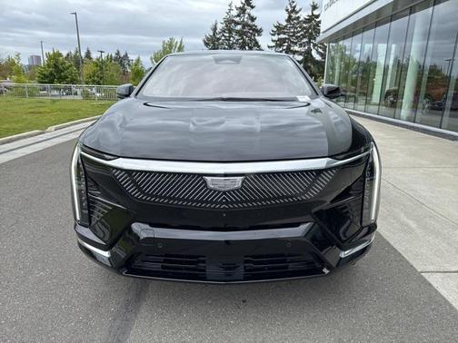 2025 Cadillac OPTIQ Luxury 1 AWD