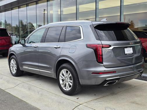 2021 Cadillac XT6 Luxury FWD