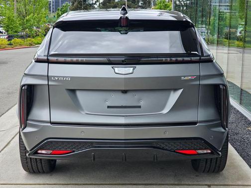 Magnus Metal Frost 2026 Cadillac LYRIQ V Premium