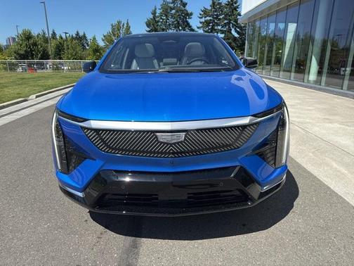 2025 Cadillac OPTIQ Luxury 1 AWD