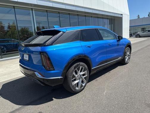 2025 Cadillac OPTIQ Luxury 1 AWD