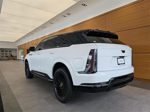 2025 Cadillac Escalade IQ Sport 2