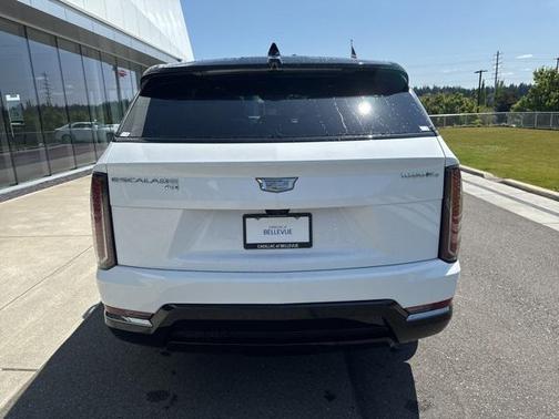 2025 Cadillac Escalade IQ Sport 2