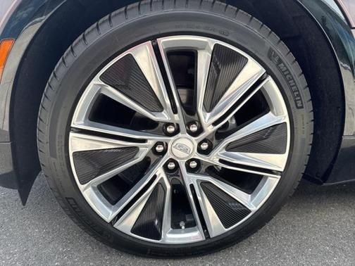 2025 Cadillac LYRIQ Luxury w/1SE
