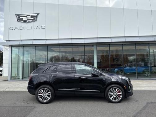 2025 Cadillac XT5 Sport