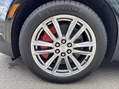 2025 Cadillac XT5 Sport
