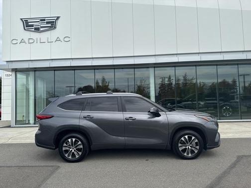 2023 Toyota Highlander Hybrid XLE
