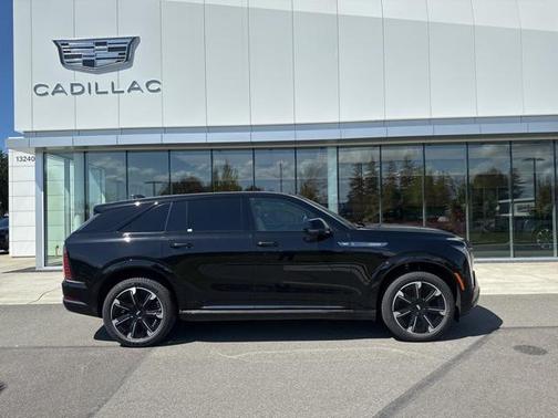 2025 Cadillac Escalade IQ Sport 2