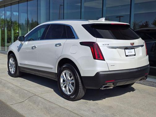 Crystal White Tricoat 2024 Cadillac XT5 Luxury