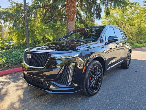 2025 Cadillac XT6 Sport AWD
