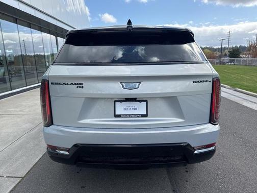 2025 Cadillac Escalade Sport