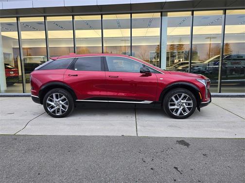 2026 Cadillac OPTIQ Premium Luxury