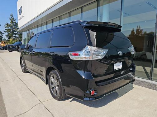 2020 Toyota Sienna SE Premium